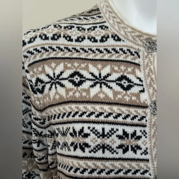 Croft & Barrow Cream Beige Black Nordic Pattern Metal Clasp Closure Sweater Sz L - Image 5