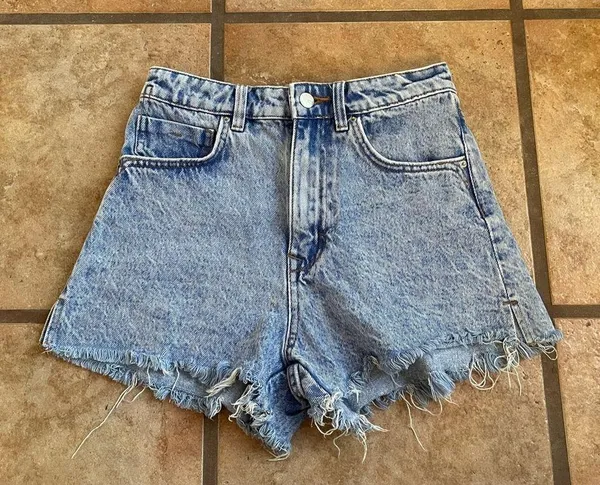 Zara Women Light Blue Distressed Cut Off Denim Shorts Size 2 - Image 3
