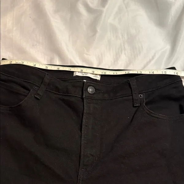 Abercrombie & Fitch Black Cropped Jeans - Image 5