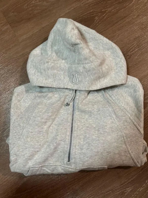 NWT Lululemon Scuba Oversized Hoodie Heathered Core Ultra Light Grey XS-S - Image 4
