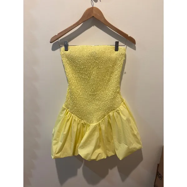 Hello Molly MOMENT TO CAPTURE STRAPLESS BUBBLE‎ MINI DRESS LEMON Size 4 - Image 2