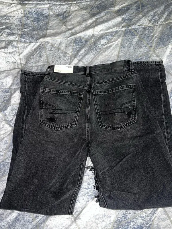 American Eagle Jeans - Image 4