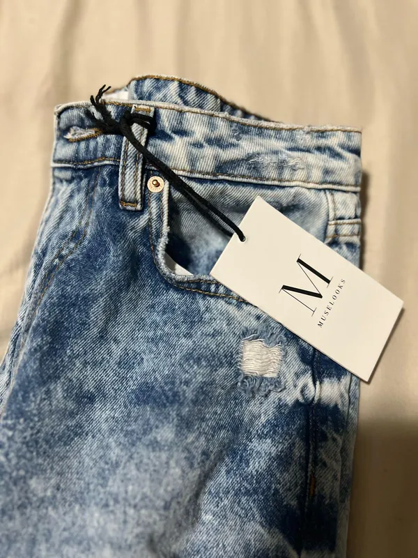 Muselooks Distressed acid boyfriend jeans - Image 4
