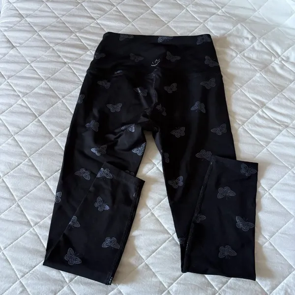 Beyond Yoga Womens Size XS Black Leggings Butterflies Athleisure Yoga Workout‎ - Image 7
