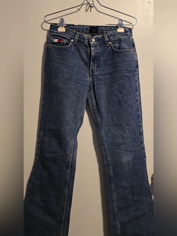 Tommy Hilfiger Women’s Classic Dark Blue Bootcut Jeans - Image 3