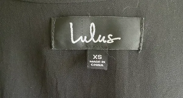 Lulus Stunning chiffon. Wrap dress, long sleeves, fully lined, dress is 100% polyester, lining is 100% rayon, excellent condition, size xs - Image 8