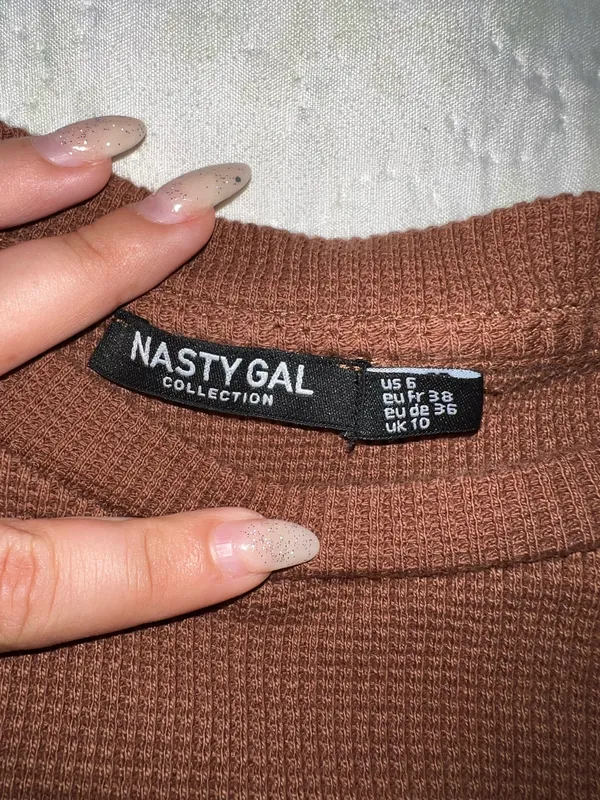 Nasty Gal Brown Crop Top - Image 2