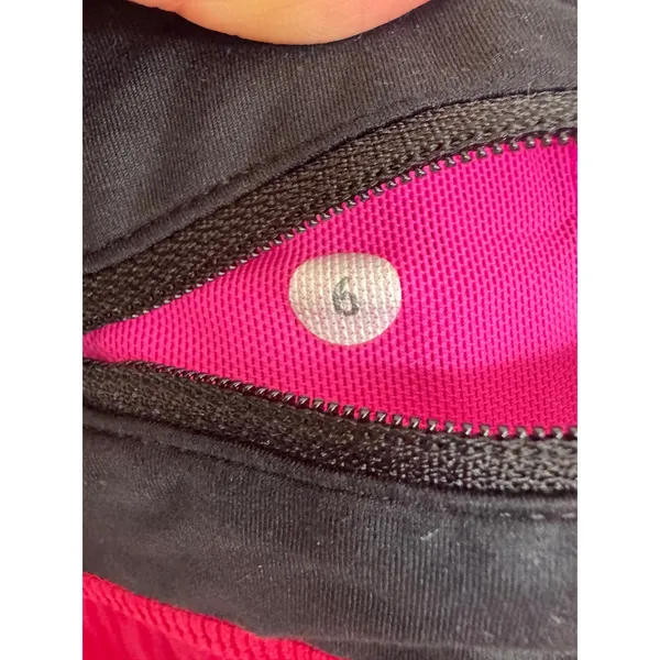 Lululemon pink & black shorts size‎ 4. - Image 4