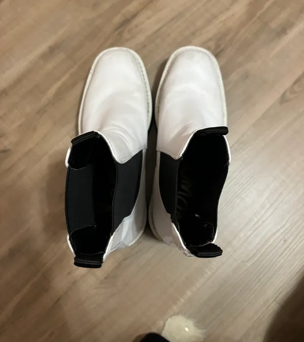 White Size 7 - Image 5