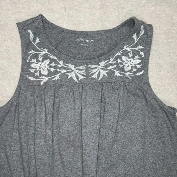 Croft & Barrow | 100% Cotton Grey Embroidered Sleeveless Top | Large - Image 3