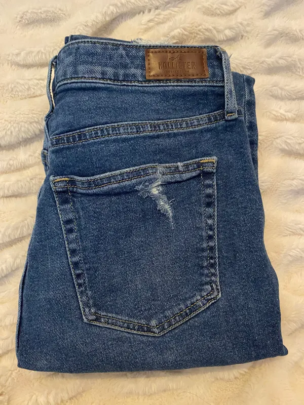 Hollister Mom Jeans - Image 3