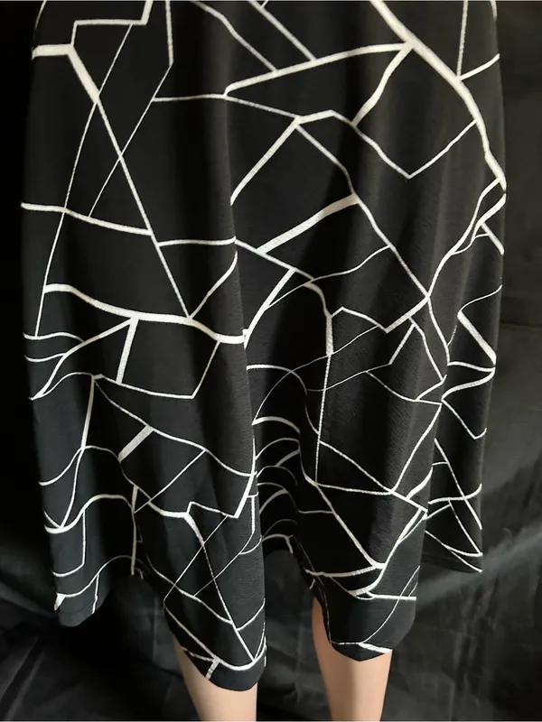 Owin Women’s Black & White Geometric Fit-&-Flare Dress Floral Lace Waist LG NWT - Image 7