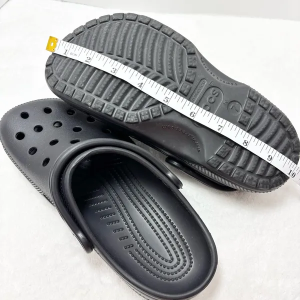 Crocs Classic Clogs Black Mens‎ Size 5Women’s Size 7 - Image 9