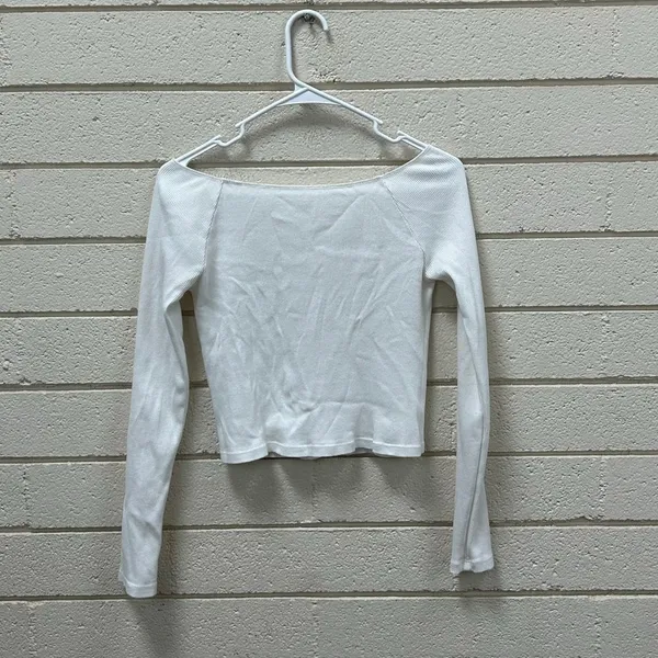 Brandy Melville White Off the Shoulder Long Sleeve Top one size - Image 4