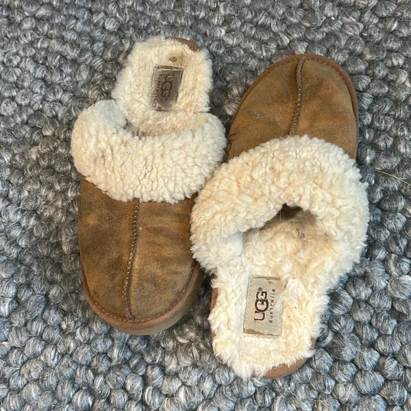 Ugg Australia Scuffette Slippers Authentic in Chestnut Size 7 - Image 7