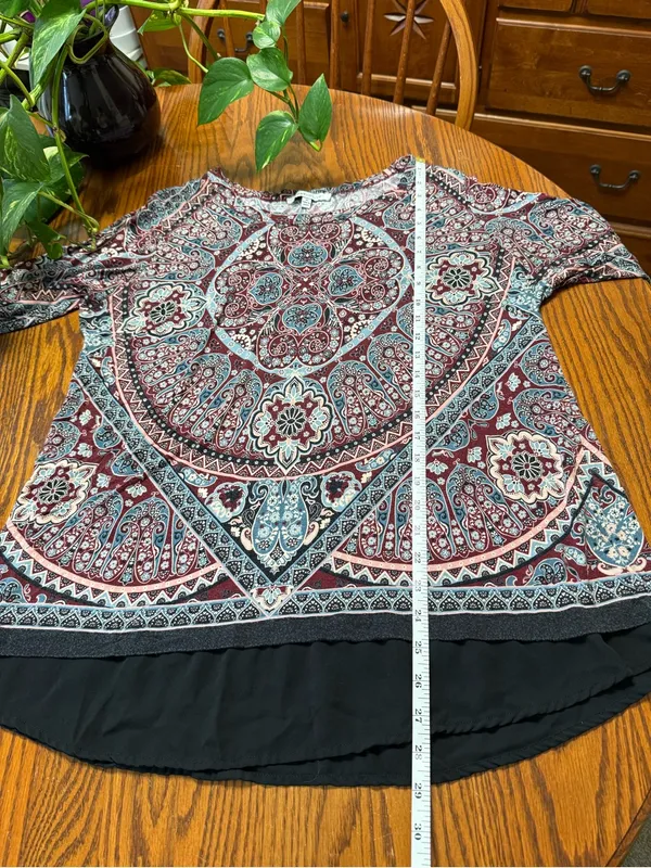 Rose + Olive Maroon Paisley Scoop Neck Top With Sheer Hem 1X - Image 7