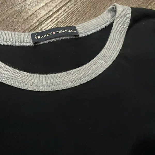 Brandy Melville Nadine Navy Blue Ringer Tee - Image 3