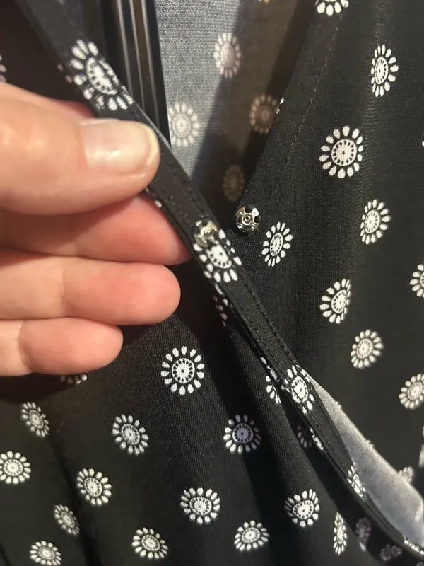 Michael Kors Black Dress with White Daisy Print and Metal Logo Size XL - Image 3
