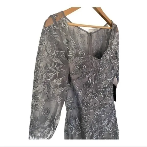 La‎ Femme Silver Embroidered Mesh A-Line Formal Gown Size 6 NWT Mother of Bride - Image 5