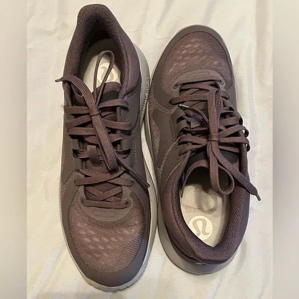 Lululemon strong feel shoes - Image 4