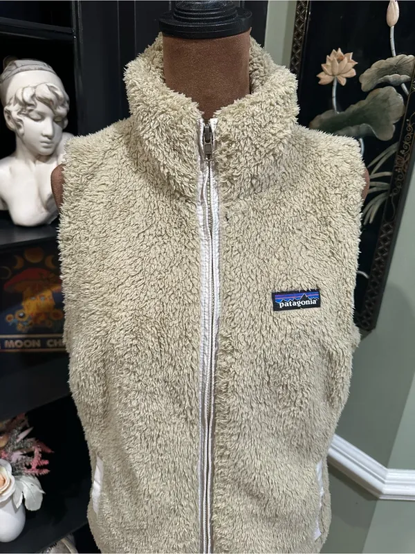 Patagonia Los Gatos High‑Pile Fleece Vest – Women’s Size L - Image 2