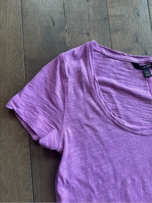 Banana Republic Lavender Scoop Neck Short Sleeve Tee - Image 5
