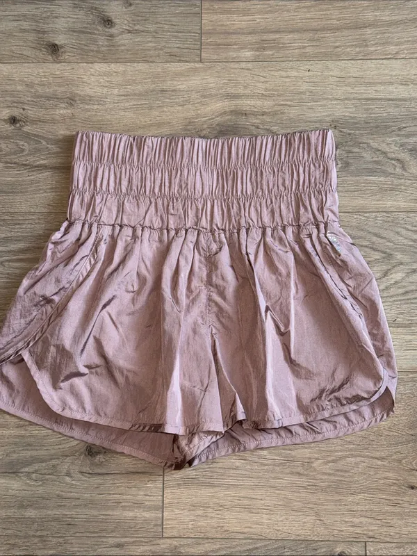 FREE PEOPLE The Way Home Moonligt Mauve Pink Smocked High-Waist Shorts Medium - Image 2
