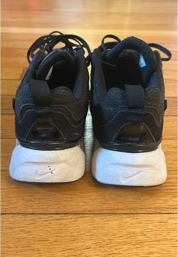 Nike Sneakers - Image 5