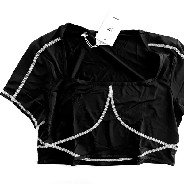 Gymshark XL Stitch Feature Crop Top - Image 5