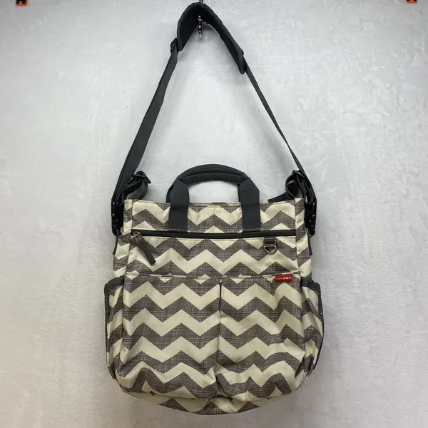 Skip Hop Duo Signature Carry All Diaper‎ Bag - Grey/White Chevron - Image 2
