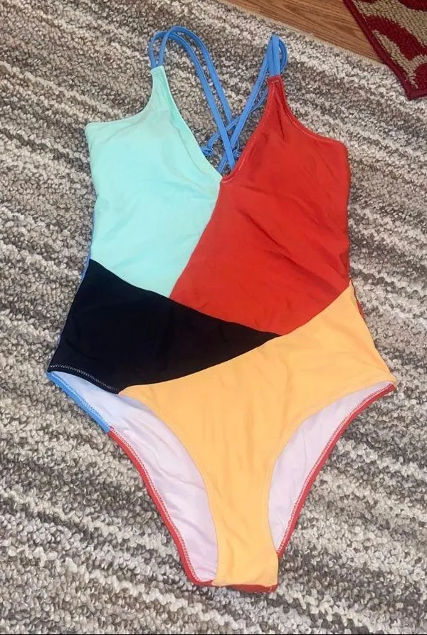 Colorblocked Strappy V Neck Bikini - Image 3