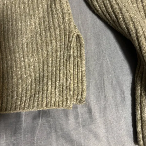 Abercrombie & Fitch Ribbed Skimming Cardigan Size M - Image 4