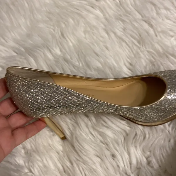 Ivanka Trump Pumps Gold color size 9M - Image 13