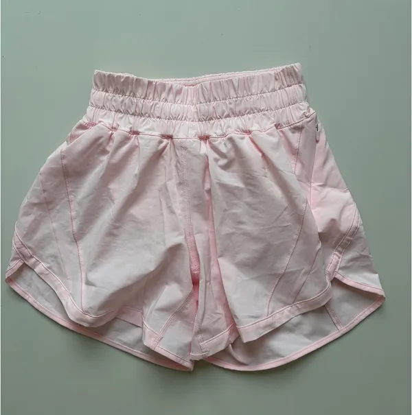 Lululemon Hotty Hot High-Rise Lined Short 2.5” - Image 2