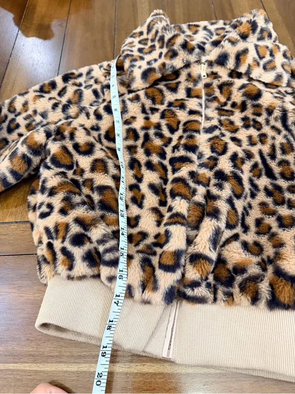 Altar’d State Leopard Faux Fur Jacket XXS Cropped Zip Up Animal Print - Image 8