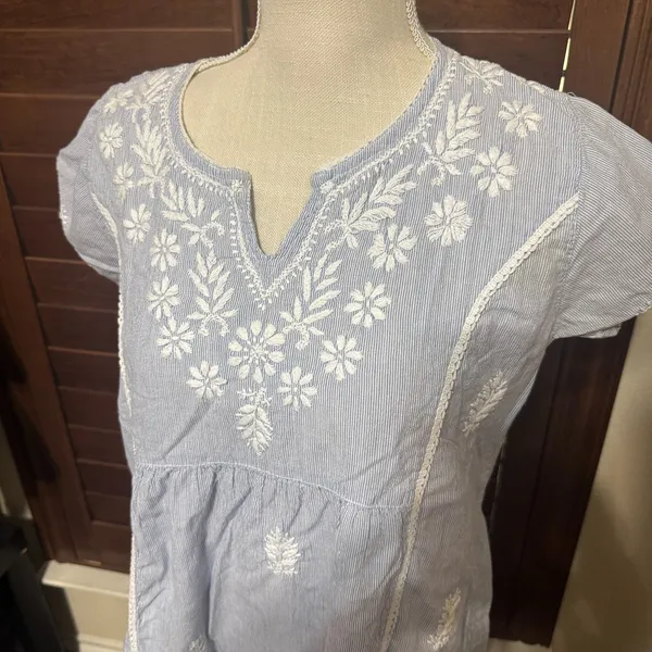 Jayshree Dalal Blue White Seersucker Floral Embroidered Tunic Dress Medium - Image 2