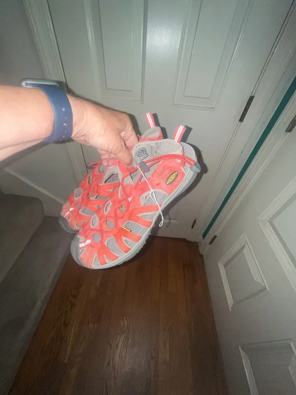 Keen Whisper women’s Waterproof Hiking Sandals - Image 2
