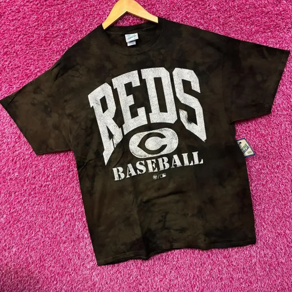 MLB Cincinnati Reds Tie Dye Tshirt new with tags size XL - Image 3