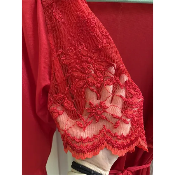 Vintage Samye Robe Red Nylon Lace Trim Pockets Lingerie Victorian‎ Romantic Sz M - Image 2