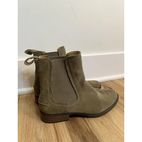 UGG Shoes Wm Size 7 Green Suede Chelsea Ankle Boots Block Heel 1095393 Gorpcore - Image 3
