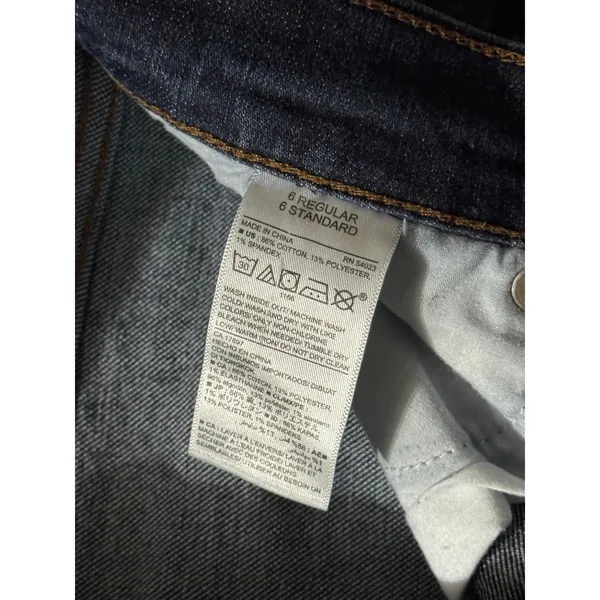 Old Navy Women's‎ Dark Wash Mid Rise Blue Denim Size 6 NWT - Image 4