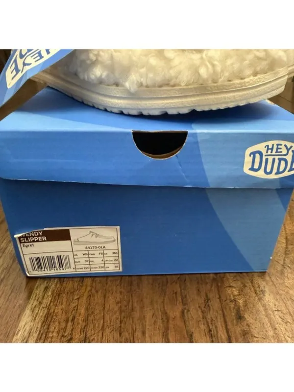 HEYDUDE Wendy Slippers Size 6 - Image 8