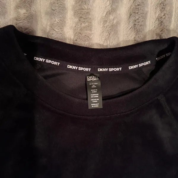 DKNY Sport Womens‎ Black Velour Crewneck Sweatshirt Raglan Sleeve XS New - Image 5