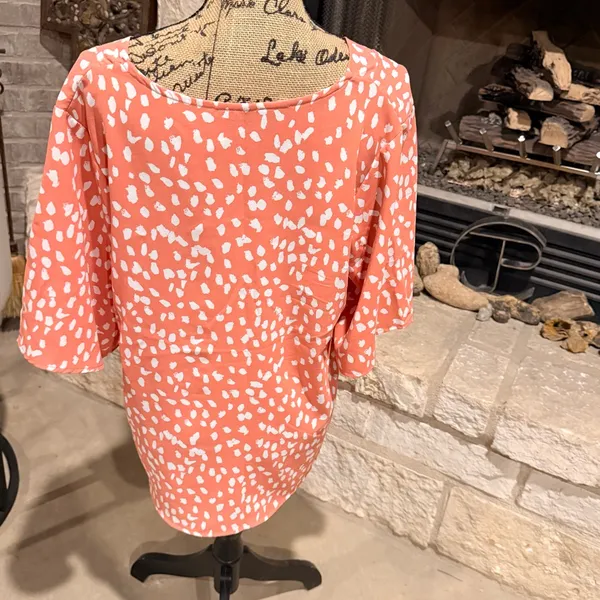 JODIFL Coral and White Patterned Blouse - Image 4