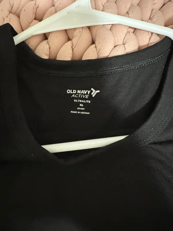 Old Navy Tanktop - Image 2