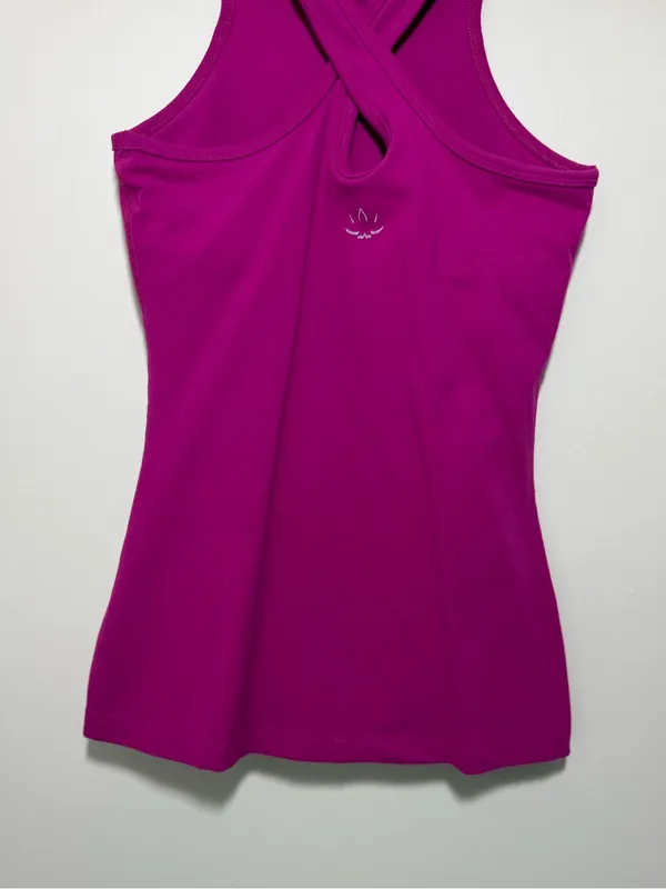 Beyond Yoga Under Lock and Keyhole Tank - Image 4