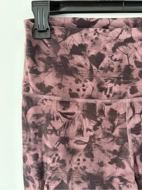 Lululemon Align High Rise 21in Cropped Leggings Mini Dusk Floral Antique Black 8 - Image 2