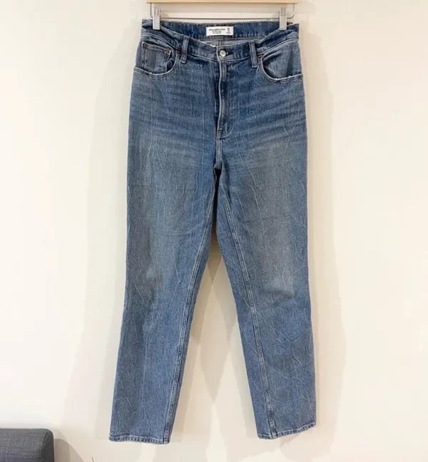 Abercrombie High-Rise Jeans 90s Straight - Image 2
