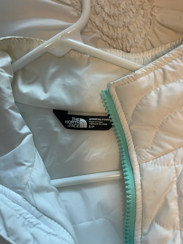 Womens North Face Coat - Image 2