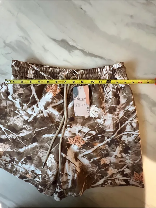 BTFBM Women’s Medium Brown Woodland Camo Sweat Shorts Drawstring NWT Pockets - Image 7